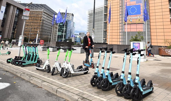 Bruxelles bannit les trottinettes électriques en libre-service à partir de 2027 Bruxelles bannit les trottinettes électriques en libre-service à partir de 2027