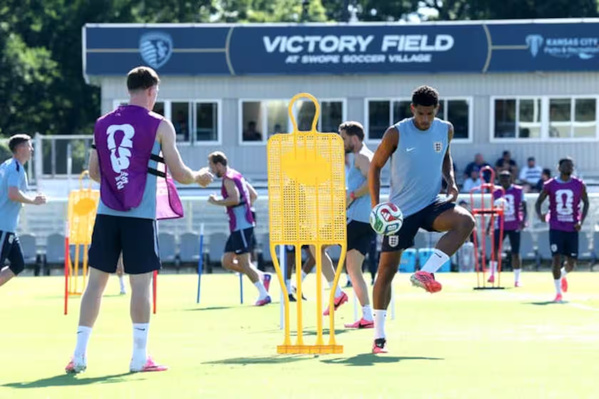 Coupe du monde 2026 : l’Angleterre installée à Kansas City sous la menace d’une alerte tornade
