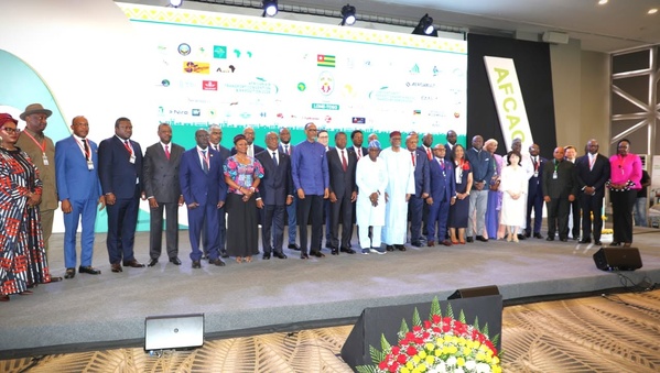 Trafic aérien africain : Paul Kagamé et Faure Gnassingbé appellent à concrétiser le MUTAA à Lomé Trafic aérien africain : Paul Kagamé et Faure Gnassingbé appellent à concrétiser le MUTAA à Lomé