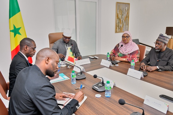 Révision de la Constitution au Sénégal : L’Assemblée nationale accélère le calendrier après l'avis du Président de la République Révision de la Constitution au Sénégal : L’Assemblée nationale accélère le calendrier après l'avis du Président de la République