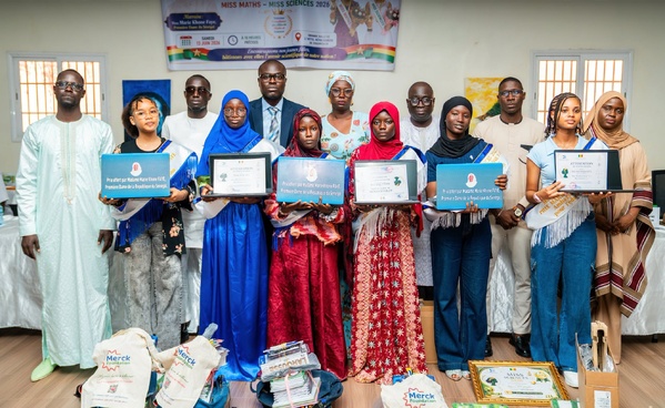 Éducation des filles : La Première Dame Marie Khone Faye couronne l’excellence scientifique à Ziguinchor Éducation des filles : La Première Dame Marie Khone Faye couronne l’excellence scientifique à Ziguinchor