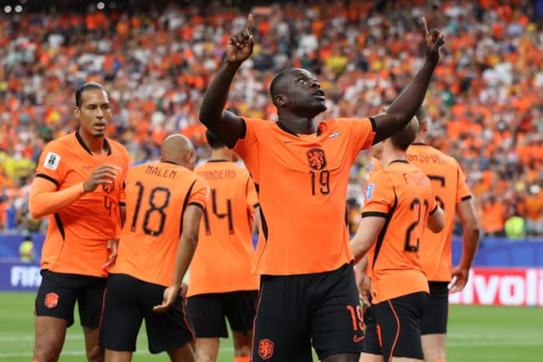 Coupe du Monde 2026: Brian Brobbey, l'arme secrète des Pays-Bas, humilie une Suède décevante à Houston (5-1) Coupe du Monde 2026: Brian Brobbey, l'arme secrète des Pays-Bas, humilie une Suède décevante à Houston (5-1)