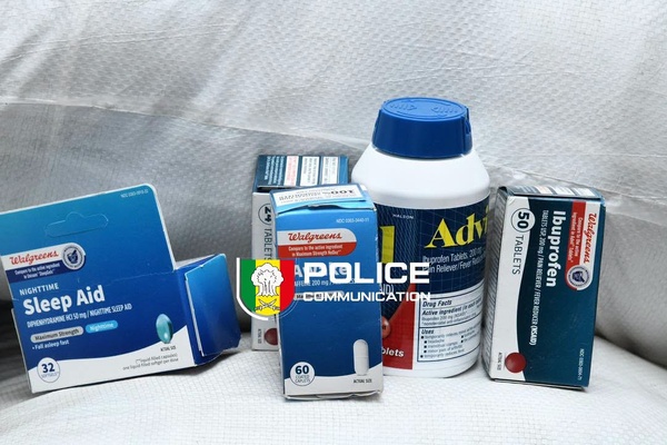 Sénégal : démantèlement d'un point de vente illicite de médicaments à Pikine, 35 millions de FCFA de produits saisis Sénégal : démantèlement d'un point de vente illicite de médicaments à Pikine, 35 millions de FCFA de produits saisis