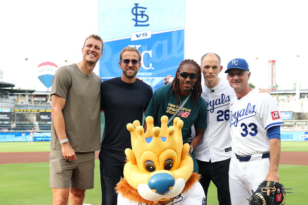 Coupe du Monde 2026 : entre baseball, concert country et bottes de cowboy, le Mondial pas comme les autres de Dan Burn Coupe du Monde 2026 : entre baseball, concert country et bottes de cowboy, le Mondial pas comme les autres de Dan Burn