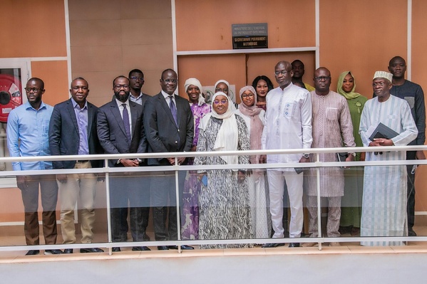 Sénégal : le Ministre de l'Énergie Abdourahmane Diouf entame une tournée des directions de son département pour renforcer le pilotage stratégique du secteur Sénégal : le Ministre de l'Énergie Abdourahmane Diouf entame une tournée des directions de son département pour renforcer le pilotage stratégique du secteur