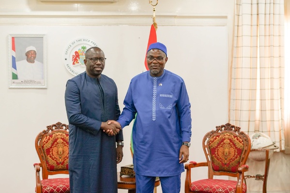 Coopération bilatérale: Le Vice-Président de la Gambie reçoit le Secrétaire exécutif du Secrétariat permanent sénégalo-gambien