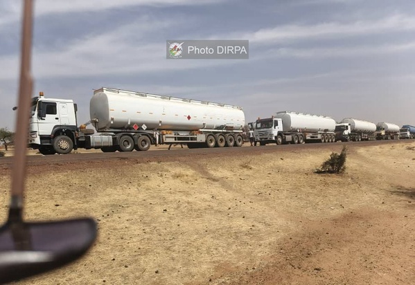 Gao : arrivée d’un important convoi d’hydrocarbures escorté par les Forces armées maliennes Gao : arrivée d’un important convoi d’hydrocarbures escorté par les Forces armées maliennes