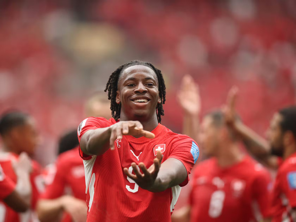 Coupe du Monde 2026 : Johan Manzambi, la révélation suisse qui porte la Nati vers la première place du groupe B