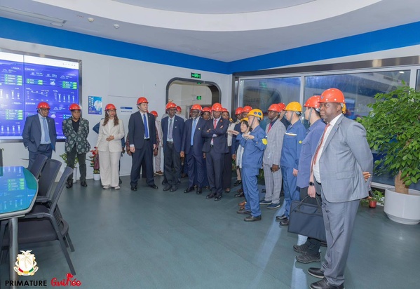 Mégaprojet Simandou : Le Premier ministre guinéen Amadou Oury Bah en visite stratégique chez le géant de l'acier Baosteel à Shanghai