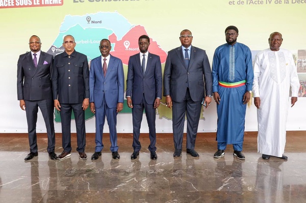 Décentralisation au Sénégal: le Président Bassirou Diomaye Faye réunit les exécutifs territoriaux autour des Pôles-Territoires Décentralisation au Sénégal: le Président Bassirou Diomaye Faye réunit les exécutifs territoriaux autour des Pôles-Territoires