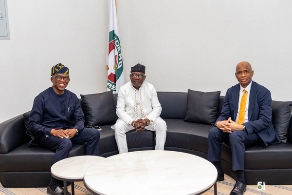 CEDEAO et Union africaine: Une coopération renforcée pour un financement plus efficace des opérations de paix CEDEAO et Union africaine: Une coopération renforcée pour un financement plus efficace des opérations de paix