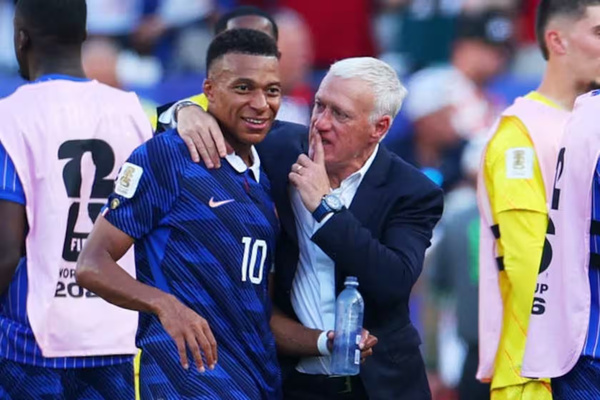 Mondial 2026: La France dompte un Paraguay électrique et rejoint le Maroc en quarts Mondial 2026: La France dompte un Paraguay électrique et rejoint le Maroc en quarts