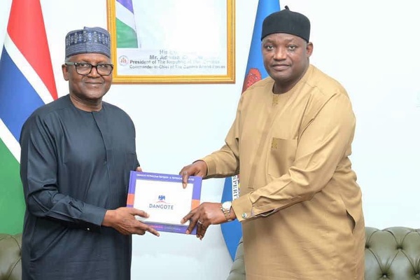 Coopération africaine : Le Président Adama Barrow reçoit le milliardaire Aliko Dangote à Banjul Coopération africaine : Le Président Adama Barrow reçoit le milliardaire Aliko Dangote à Banjul