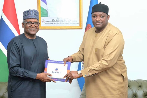 Aliko Dangote annonce 2 milliards de dollars pour l'énergie et le carburant en Gambie Aliko Dangote annonce 2 milliards de dollars pour l'énergie et le carburant en Gambie