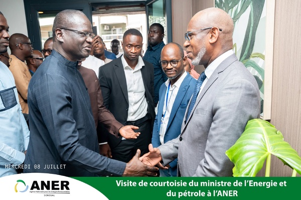 Transition énergétique: Le Ministre Dr El Hadji Abdourahmane Diouf fixe les priorités de l'ANER à Dakar Transition énergétique: Le Ministre Dr El Hadji Abdourahmane Diouf fixe les priorités de l'ANER à Dakar