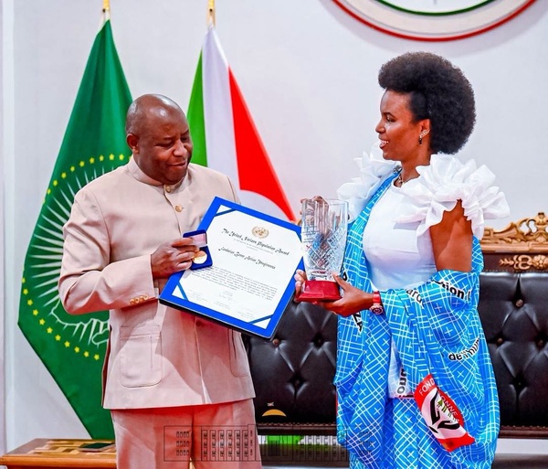 La Première Dame du Burundi Angeline Ndayishimiye honorée par deux distinctions internationales