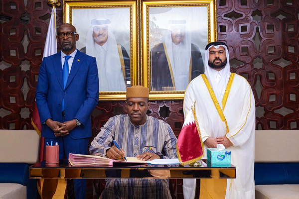 Mali-Qatar : Le Premier ministre Abdoulaye Maïga rend hommage à l'Émir père Sheikh Hamad bin Khalifa Al Thani
