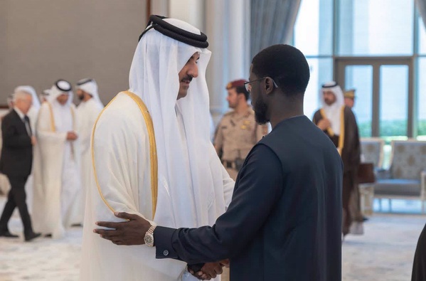 Sénégal-Qatar : Le Président Bassirou Diomaye Faye à Doha pour présenter ses condoléances à l'Émir Sénégal-Qatar : Le Président Bassirou Diomaye Faye à Doha pour présenter ses condoléances à l'Émir