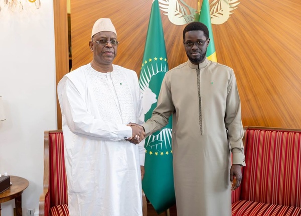 Tête-à-tête au Palais : Le Président Diomaye Faye et Macky Sall en toute intimité autour de la candidature à l’ONU, une rencontre symbolique au sommet de l’État