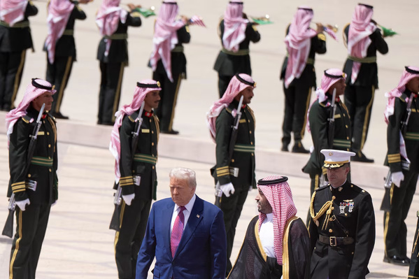Nucléaire civil: l'accord controversé entre Washington et Riyad suspendu à la signature de Donald Trump
