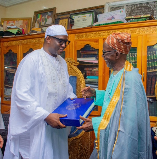 Le ministre de l'Intérieur Mouhamadou Makhtar Cissé en visite à Médina Baye et dans plusieurs foyers religieux de Kaolack