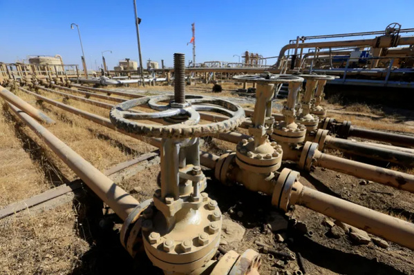 Économie: Les cours du pétrole bondissent de plus de 3 % face à l'escalade militaire entre les États-Unis et l'Iran