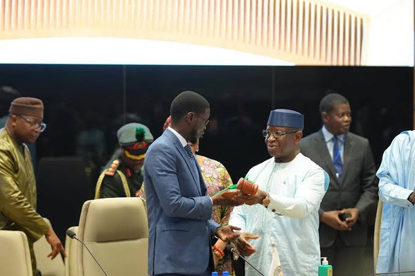 Les Contributeurs de la Nation saluent la posture républicaine du Président de la République et félicitent le Président Bassirou Diomaye Faye et le Général Birame Diop pour leurs nominations à la CEDEAO