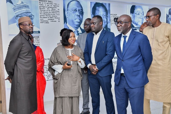 Assemblée nationale: Ousmane Sonko effectue une visite de travail au cœur de l'administration parlementaire