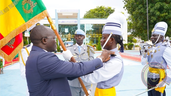 ENOA: La 44ᵉ promotion « Sous-lieutenant Amadou Diallo » reçoit ses épaulettes de sous-lieutenant à Thiès ENOA: La 44ᵉ promotion « Sous-lieutenant Amadou Diallo » reçoit ses épaulettes de sous-lieutenant à Thiès