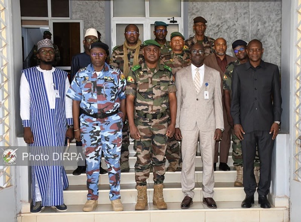 Sécurité au mali: Le Commissaire à la Réforme du Secteur de la Sécurité reçu par le ministre délégué à la Défense et le CEMGA