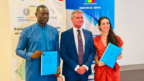 Sénégal: la Direction de l'Emploi et l'ONG VIS signent un protocole de travail pour l'insertion professionnelle des jeunes Sénégal: la Direction de l'Emploi et l'ONG VIS signent un protocole de travail pour l'insertion professionnelle des jeunes