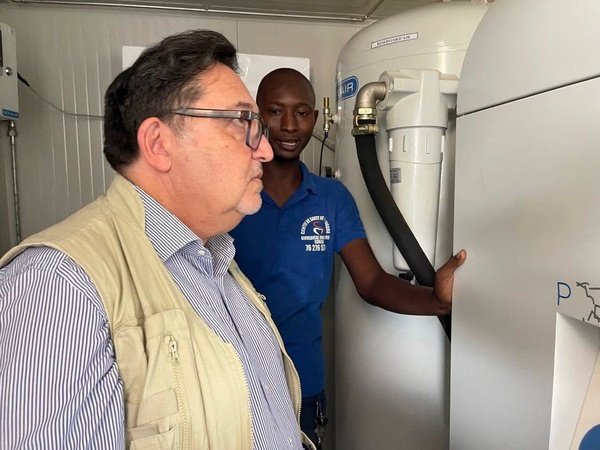 Santé au Sénégal : L'UNICEF soutient la mise en place de 8 centrales à oxygène médical, dont une à Vélingara Santé au Sénégal : L'UNICEF soutient la mise en place de 8 centrales à oxygène médical, dont une à Vélingara