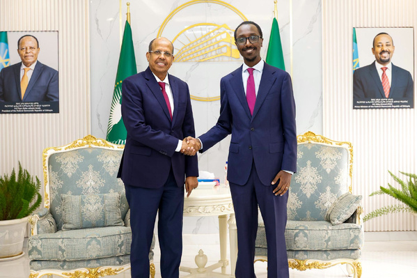 Diplomatie & Climat: Le Président de la Commission de l'UA reçu à Addis-Abeba par le ministre éthiopien des Affaires étrangères