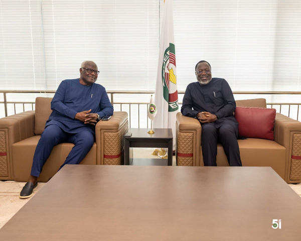 Diplomatie régionale : L'ancien président sierraléonais Ernest Bai Koroma reçu au siège de la Commission de la CEDEAO