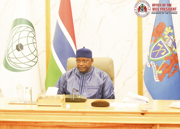 Gambie: Le Président Adama Barrow préside la réunion hebdomadaire du Conseil des ministres à Banjul Gambie: Le Président Adama Barrow préside la réunion hebdomadaire du Conseil des ministres à Banjul
