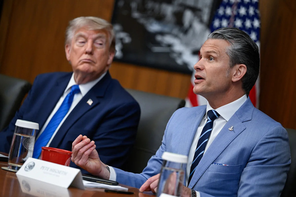 Tensions à Camp David: Donald Trump et Pete Hegseth s’affrontent sur fond de pénurie critique de missiles face à l'Iran Tensions à Camp David: Donald Trump et Pete Hegseth s’affrontent sur fond de pénurie critique de missiles face à l'Iran