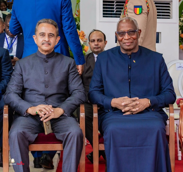 66e anniversaire de l'indépendance de la Côte d'Ivoire: L'armée guinéenne marque les esprits à Abidjan avec son célèbre « pas du caméléon »