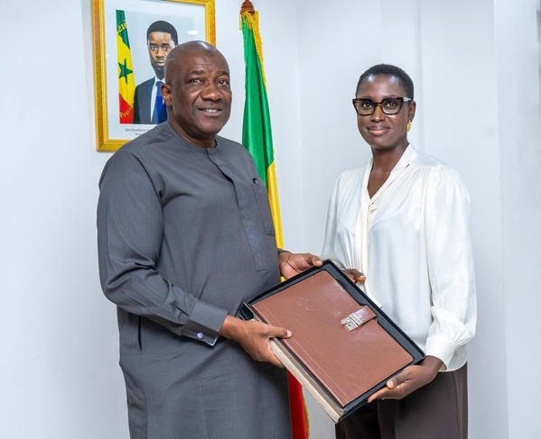 Préparatifs JOJ Dakar 2026: La ministre Djirèye Clotilde Coly en concertation avec le commissaire de l’UEMOA Mamadù Serifo Jaquite Préparatifs JOJ Dakar 2026: La ministre Djirèye Clotilde Coly en concertation avec le commissaire de l’UEMOA Mamadù Serifo Jaquite