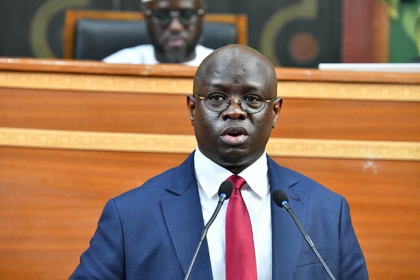 Économie & Finances / Uemoa : Le Sénégal confirme son statut de pilier financier avec un encours de titres publics dépassant 5,1 mille milliards de F CFA Économie & Finances / Uemoa : Le Sénégal confirme son statut de pilier financier avec un encours de titres publics dépassant 5,1 mille milliards de F CFA