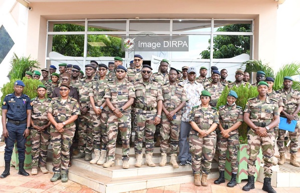 Mali : les Forces armées lancent une première session de formation des maîtres de cérémonie militaire