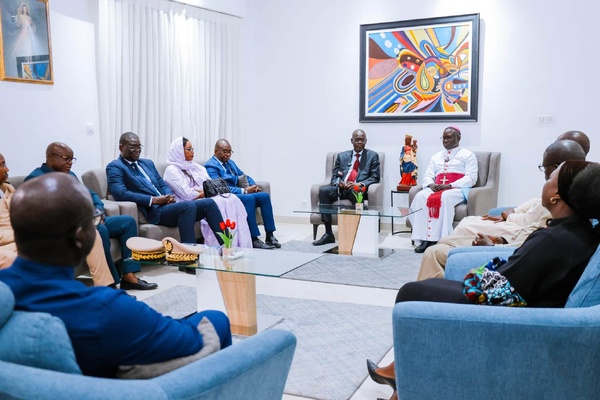 Dialogue interreligieux : Le Premier ministre Ahmadou Al Aminou Lo reçu par l'Archevêque de Dakar