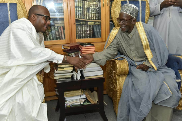 Gamou 2026 : Barthélémy Dias et la coalition « Sénégal Bi Ñu Bokk » en tournée auprès des foyers religieux Gamou 2026 : Barthélémy Dias et la coalition « Sénégal Bi Ñu Bokk » en tournée auprès des foyers religieux