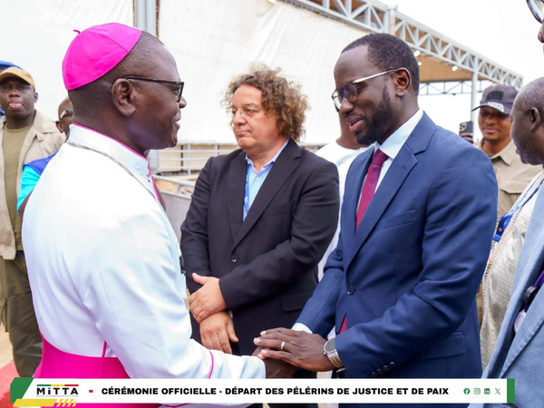 Dakar: Départ de 350 pèlerins catholiques sénégalais pour les Lieux Saints de la Chrétienté Dakar: Départ de 350 pèlerins catholiques sénégalais pour les Lieux Saints de la Chrétienté