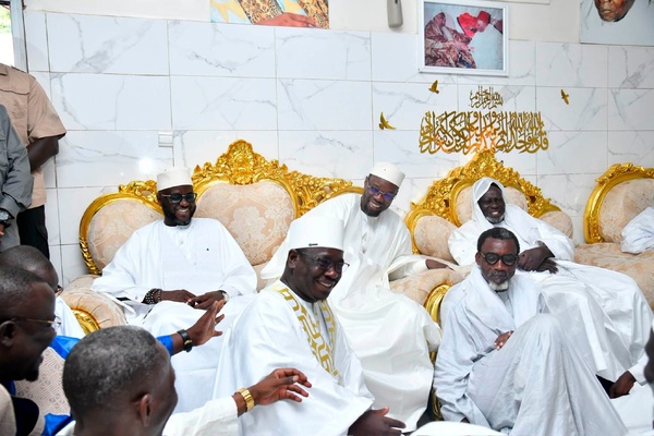 Gamou 2026: Ousmane Sonko rend visite à la famille Mame El Hadji Ndiéguène de Thiès