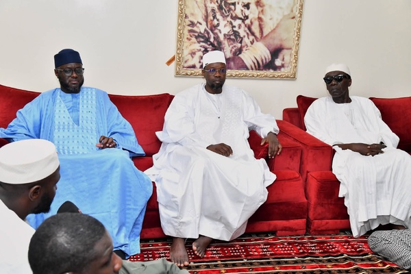 Gamou 2026 à Tivaouane : Ousmane Sonko reçu par Serigne Habib Sy Dabakh à Aïnoumady