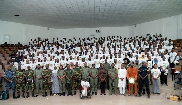 Camp citoyen de l’UGB 2026 : les étudiants à la découverte des missions des Douanes sénégalaises