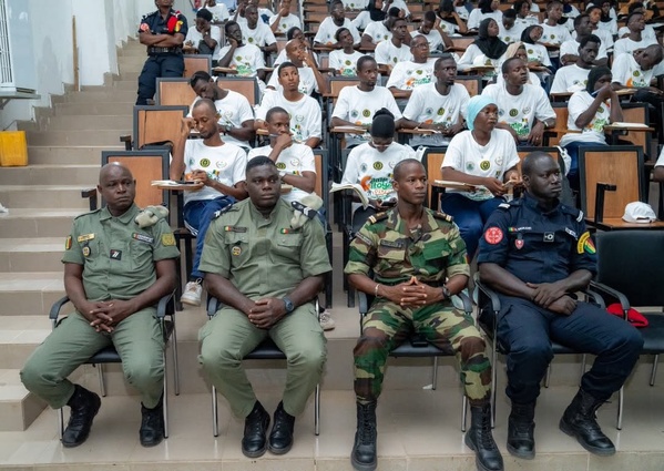 Camp citoyen de l’UGB 2026 : les étudiants à la découverte des missions des Douanes sénégalaises