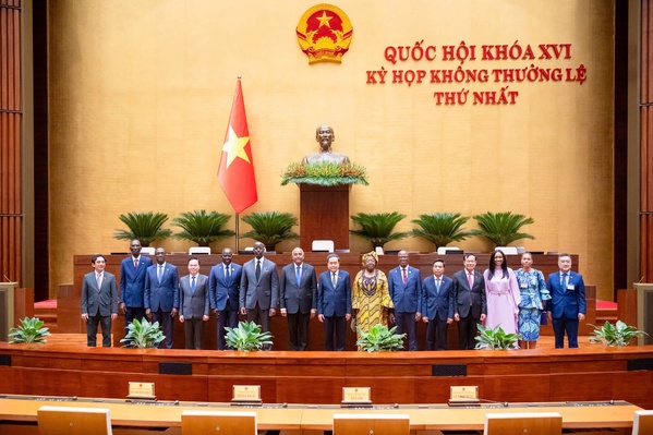 Côte d'Ivoire - Viet Nam : Patrick Achi conduit une délégation parlementaire pour renforcer la coopération bilatérale Côte d'Ivoire - Viet Nam : Patrick Achi conduit une délégation parlementaire pour renforcer la coopération bilatérale