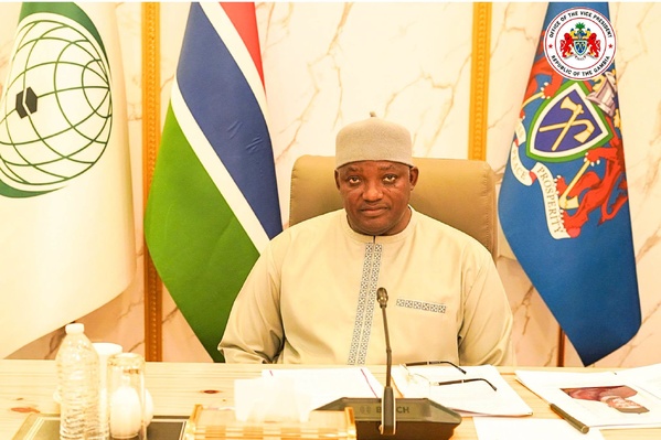 Gambie : le Président Barrow préside un Conseil des ministres de haut niveau consacré aux priorités de développement national