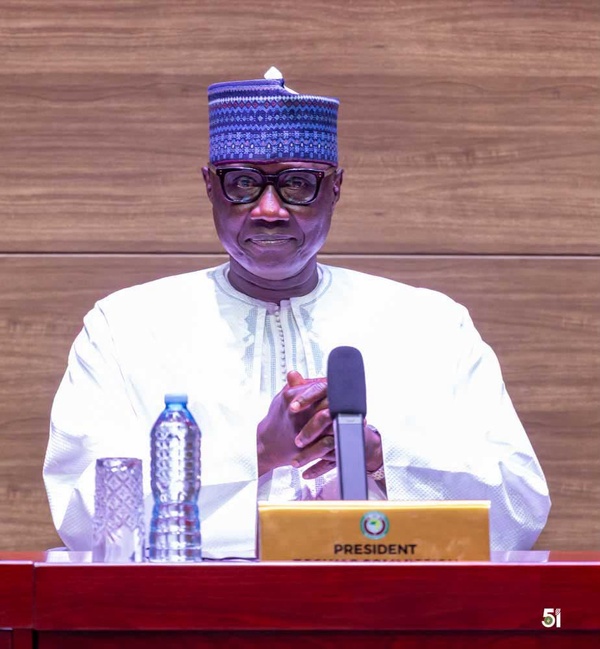 CEDEAO: Le Ministre Cheikh Niang installe officiellement le Général Birame Diop à la présidence de la Commission à Abuja